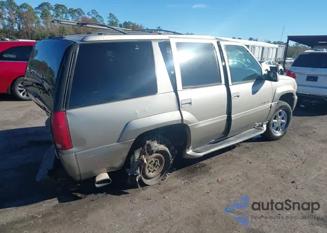 2000 Cadillac Escalade Standard z USA, uszkodzony, nr VIN 1GYEK63R1YR203185